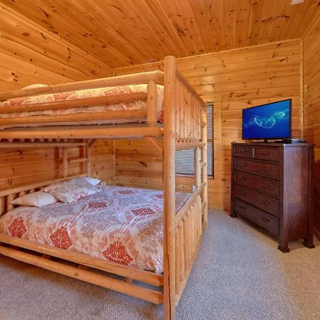 Misty Mountain Lodge Holiday Home Гатлінбург Екстер'єр фото